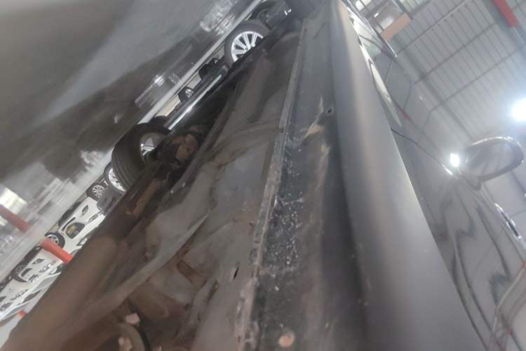 Used Mitsubishi Outlander 2013 2.4L 4x4 Luxury Navigation Edition 5 Seats Left Side Sill