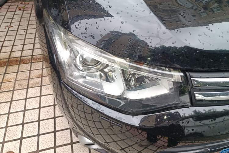 Used Mitsubishi Outlander 2013 2.4L 4x4 Luxury Navigation Edition 5 Seats Right Front Headlight