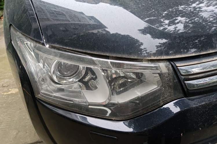 Used Mitsubishi Outlander 2013 2.4L 4x4 Luxury Navigation Edition 5 Seats Right Front Headlight