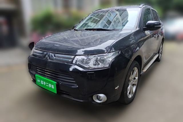 Used Mitsubishi Outlander 2013 2.4L 4x4 Luxury Navigation Edition 5 Seats