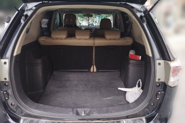 Used Mitsubishi Outlander 2013 2.4L 4x4 Luxury Navigation Edition 5 Seats Trunk