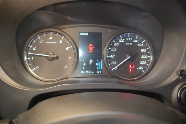 Used Mitsubishi Outlander 2013 2.4L 4x4 Luxury Navigation Edition 5 Seats Instrument Cluster