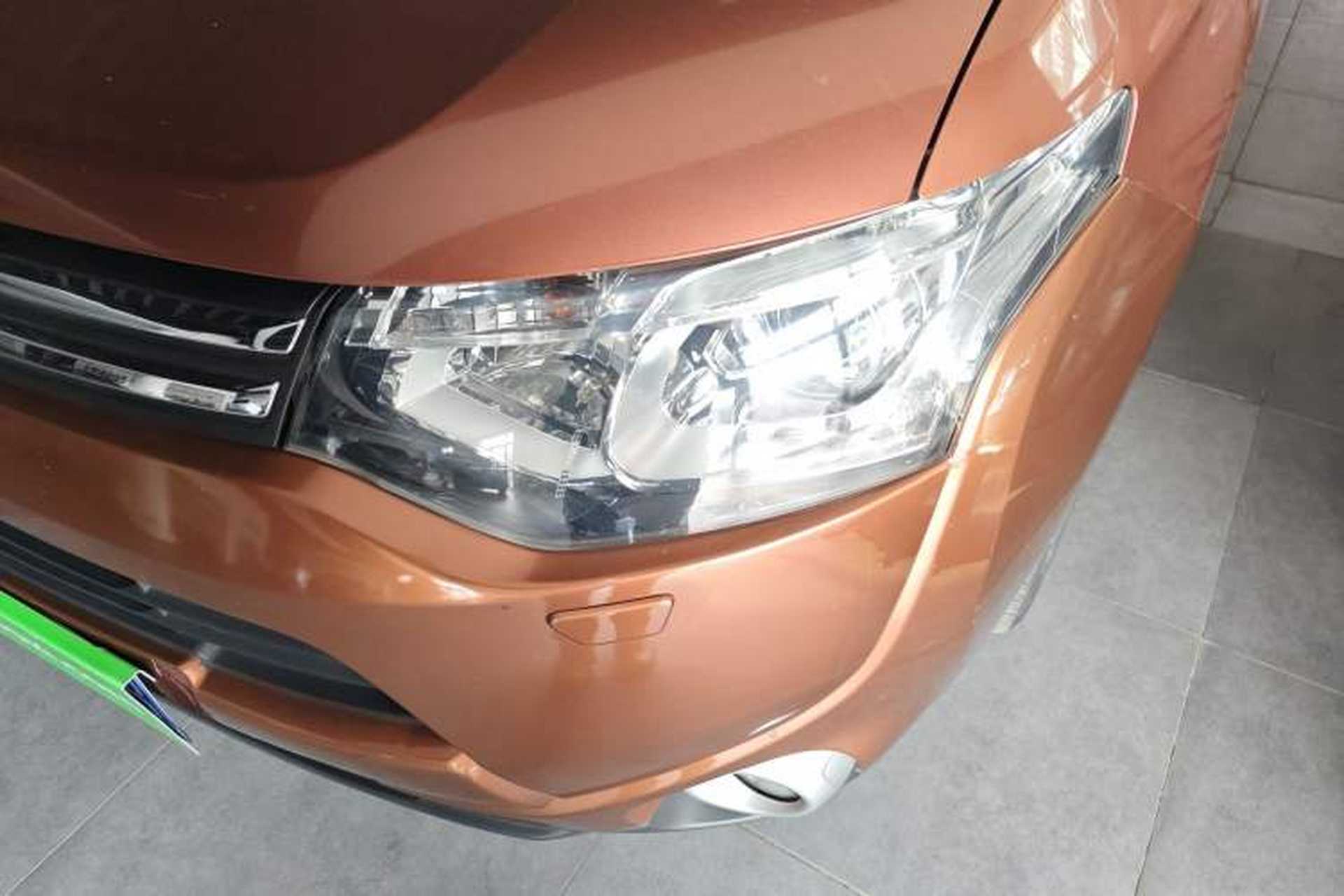 Used Mitsubishi Outlander 2013 2.4L 4x4 Luxury Navigation Edition 5 Seats Left Front Headlight