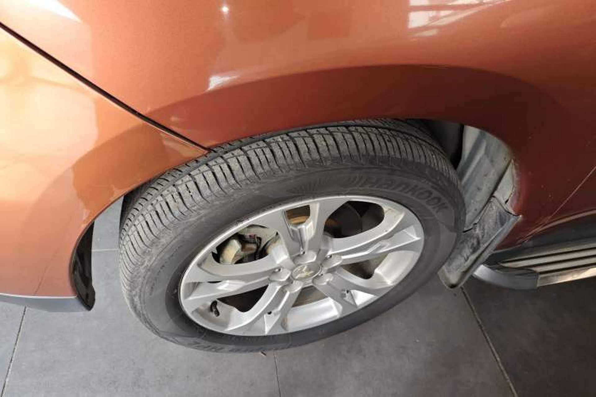 Used Mitsubishi Outlander 2013 2.4L 4x4 Luxury Navigation Edition 5 Seats Left Front Wheel Hub