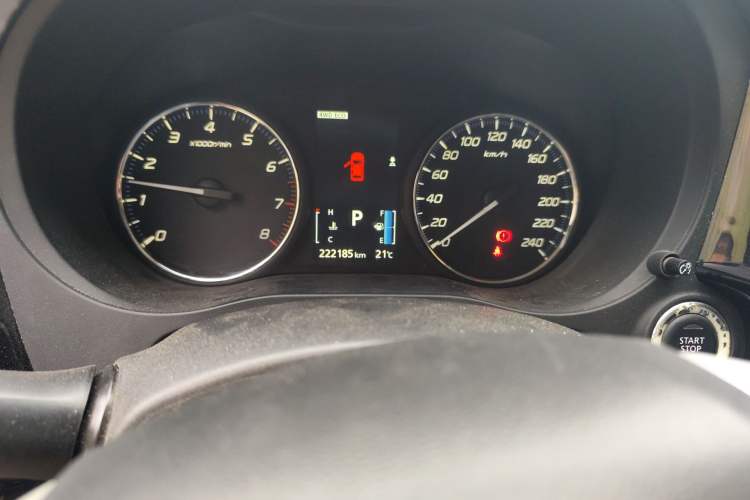 Used Mitsubishi Outlander 2013 2.4L 4x4 Luxury Navigation Edition 5 Seats Odometer Close Up