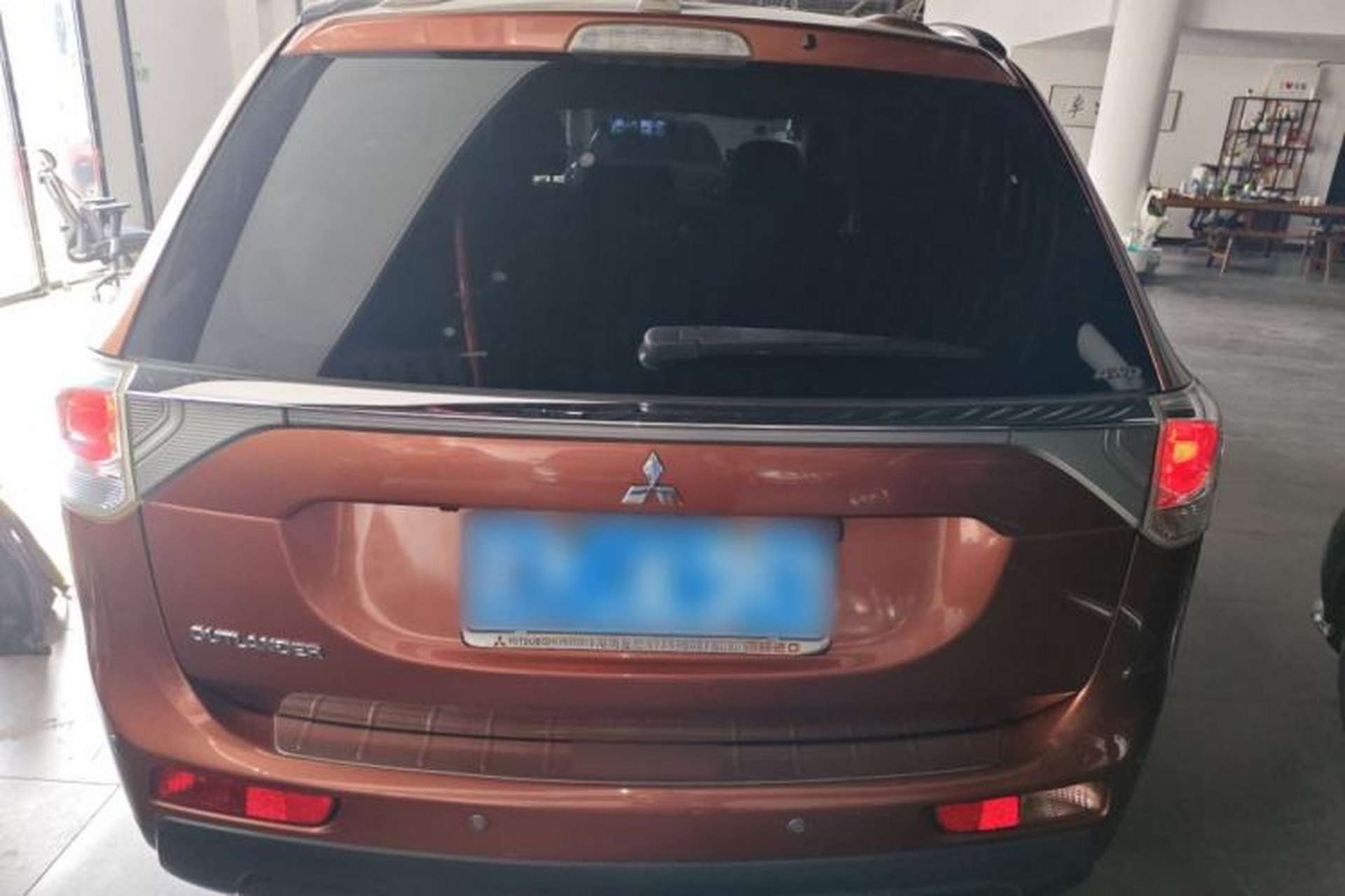 Used Mitsubishi Outlander 2013 2.4L 4x4 Luxury Navigation Edition 5 Seats Rear