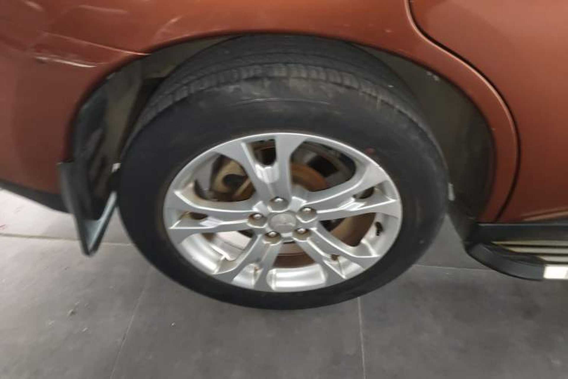 Used Mitsubishi Outlander 2013 2.4L 4x4 Luxury Navigation Edition 5 Seats Right Rear Wheel Hub