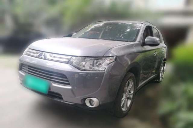 Used Mitsubishi Outlander 2013 2.4L 4x4 Luxury Navigation Edition 5 Seats