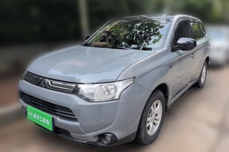 Used Mitsubishi Outlander 2013 2.0L Two-Wheel Drive Sport Navigation Version 5 Seats Guazi used car, China used car export, Used car for sale, Used Mitsubishi cars, Cheapest cars for sale