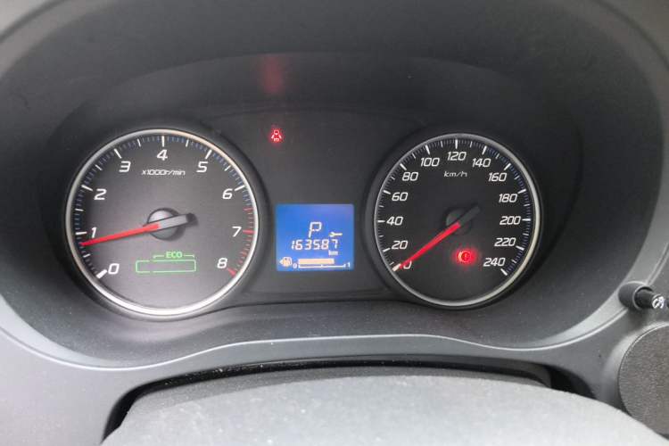 Used Mitsubishi Outlander 2013 2.0L Two-Wheel Drive Sport Navigation Version 5 Seats Instrument Cluster