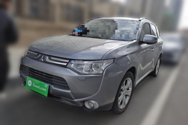 Used Mitsubishi Outlander 2013 2.4L 4x4 Luxury Navigation Edition 5 Seats
