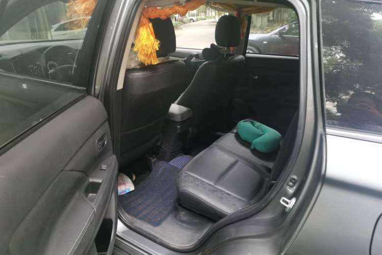 Used Mitsubishi Outlander 2013 2.4L 4x4 Luxury Navigation Edition 5 Seats Left Rear Seat