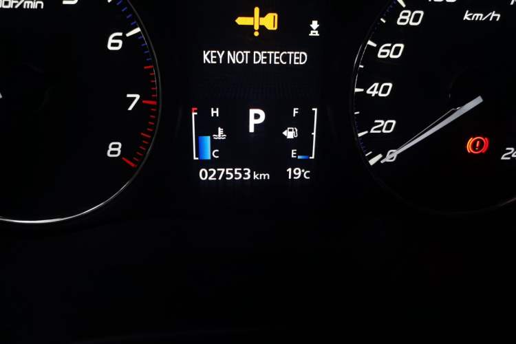 Used Mitsubishi Outlander 2013 2.4L 4x4 Luxury Navigation Edition 5 Seats Odometer Close Up