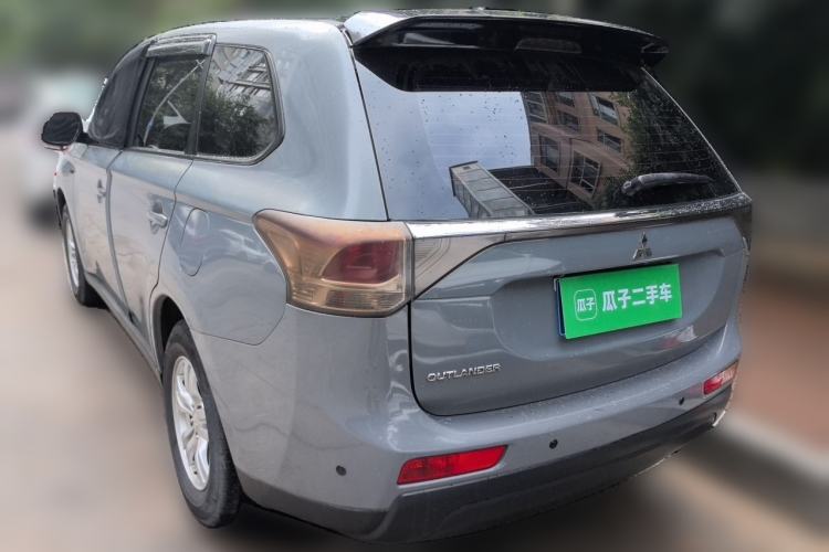 Used Mitsubishi Outlander 2013 2.0L Two-Wheel Drive Sport Navigation Version 5 Seats Rear Left 45 Deg