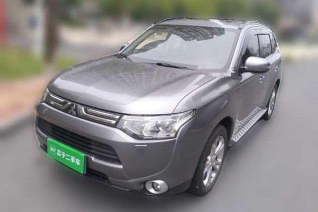 Used Mitsubishi Outlander 2013 2.4L 4x4 Luxury Navigation Edition 5 Seats