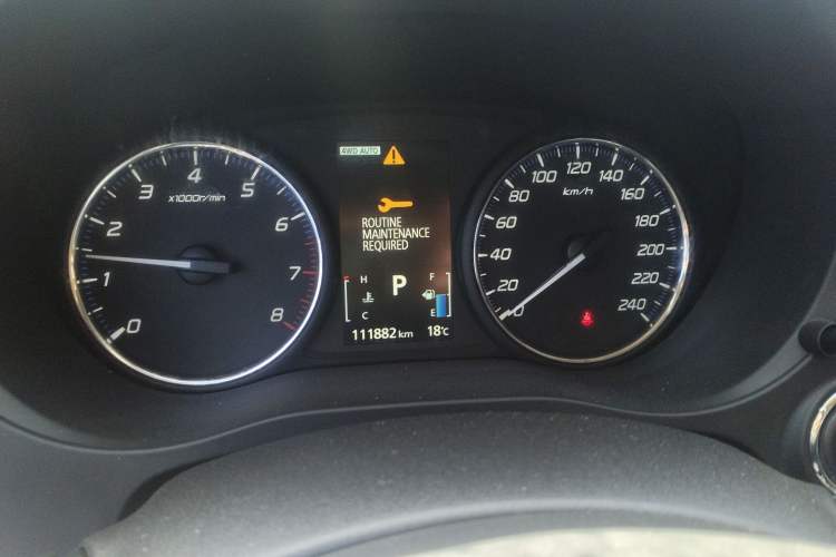Used Mitsubishi Outlander 2013 2.4L 4x4 Luxury Navigation Edition 5 Seats Instrument Cluster