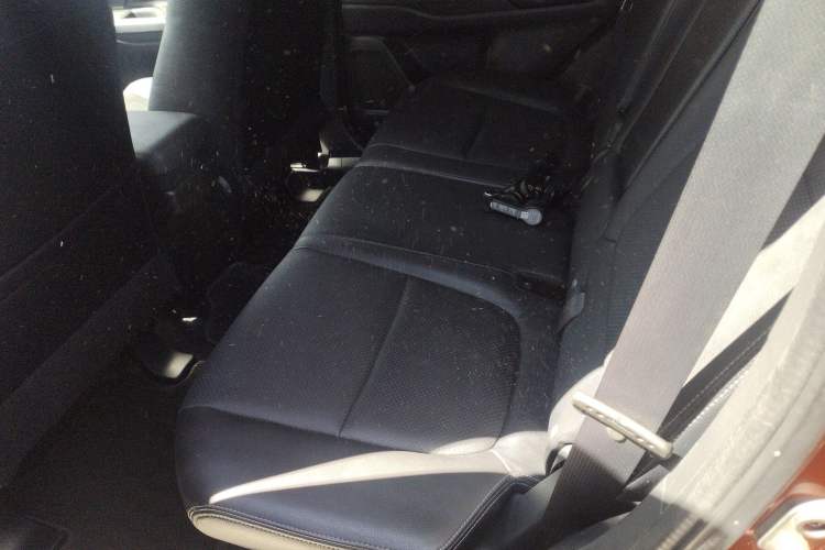 Used Mitsubishi Outlander 2013 2.4L 4x4 Luxury Navigation Edition 5 Seats Left Rear Seat