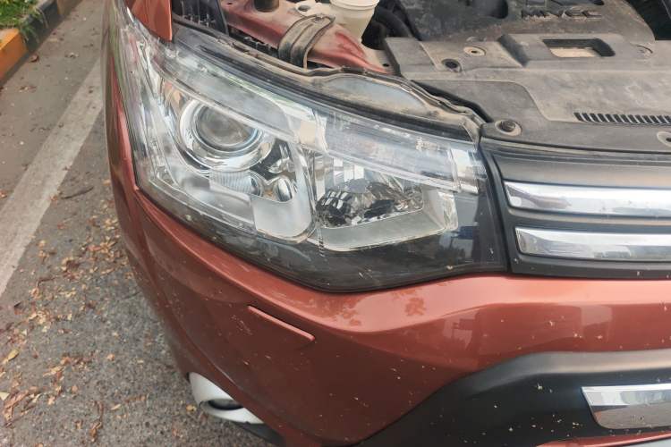 Used Mitsubishi Outlander 2013 2.4L Four-Wheel Drive Luxury Navigation Version 7 Seats Right Front Headlight