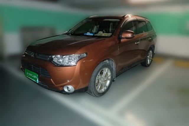 Used Mitsubishi Outlander 2013 2.4L 4x4 Luxury Navigation Edition 5 Seats