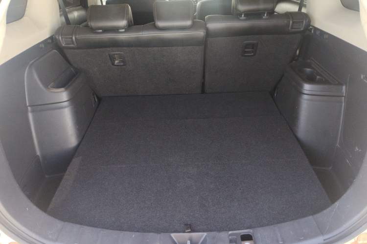 Used Mitsubishi Outlander 2013 2.4L 4x4 Luxury Navigation Edition 5 Seats Trunk