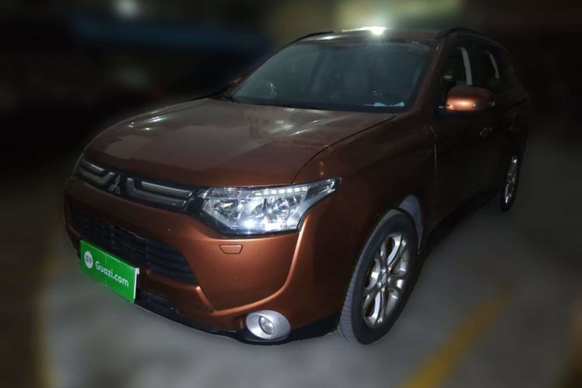 Used Mitsubishi Outlander 2013 2.4L 4x4 Luxury Navigation Edition 5 Seats Front Left 45 Deg