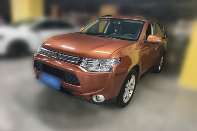 Used Mitsubishi Outlander 2013 2.4L 4x4 Luxury Navigation Edition 5 Seats