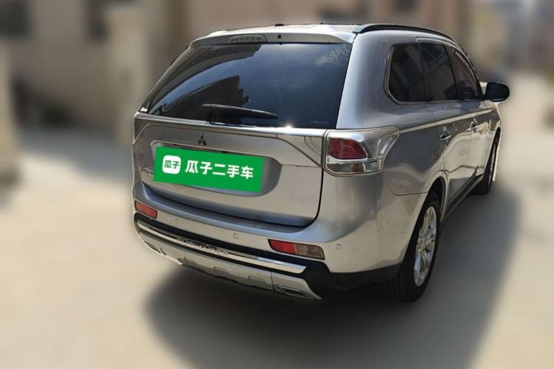Used Mitsubishi Outlander 2013 2.4L 4x4 Luxury Navigation Edition 5 Seats Rear Right 45 Deg