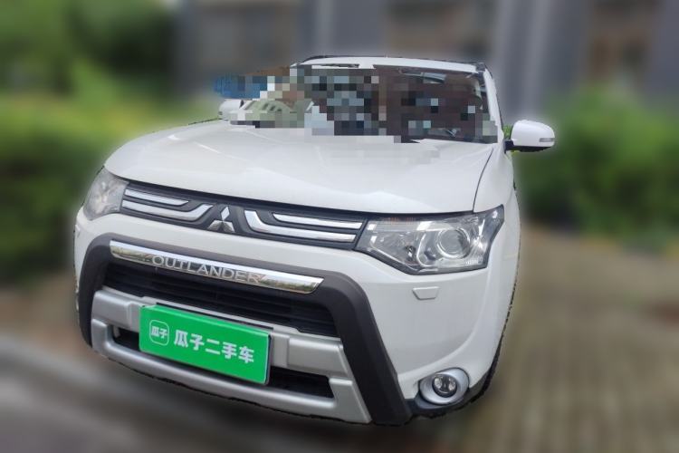 Used Mitsubishi Outlander 2013 2.4L 4x4 Luxury Navigation Edition 5 Seats Guazi used car, China used car export, Used car for sale, Used  cars, Cheapest cars for sale