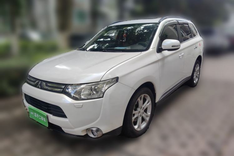 Used Mitsubishi Outlander 2013 2.4L Four-Wheel Drive Luxury Navigation Version 7 Seats Guazi used car, China used car export, Used car for sale, Used  cars, Cheapest cars for sale