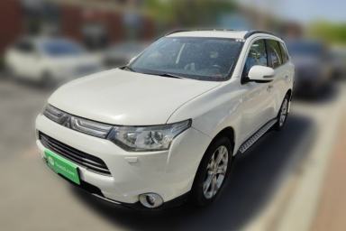 Used Mitsubishi Outlander 2013 2.4L 4x4 Luxury Navigation Edition 5 Seats