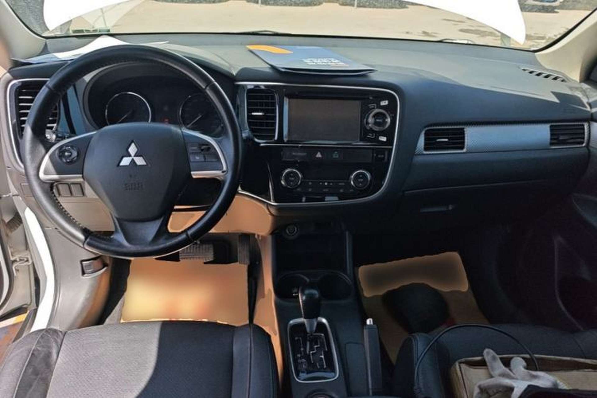 Used Mitsubishi Outlander 2013 2.4L 4x4 Luxury Navigation Edition 5 Seats Center Console