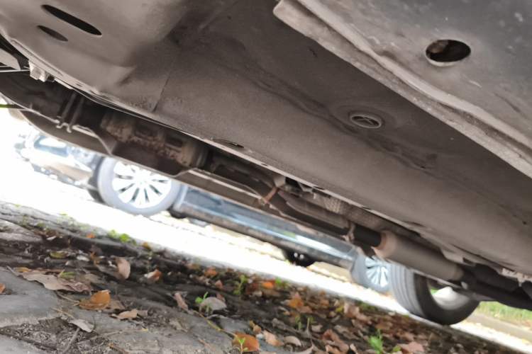 Used Mitsubishi Outlander 2013 2.4L Four-Wheel Drive Luxury Navigation Version 7 Seats Chassis Front Left