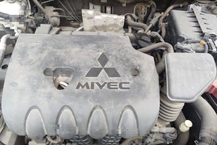 Used Mitsubishi Outlander 2013 2.4L 4x4 Luxury Navigation Edition 5 Seats Engine Bay
