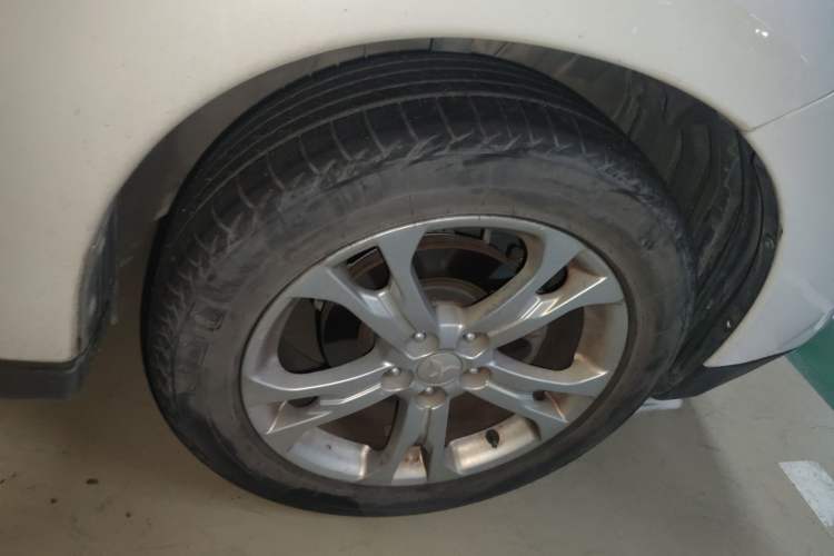 Used Mitsubishi Outlander 2013 2.4L 4x4 Luxury Navigation Edition 5 Seats Exterior 7