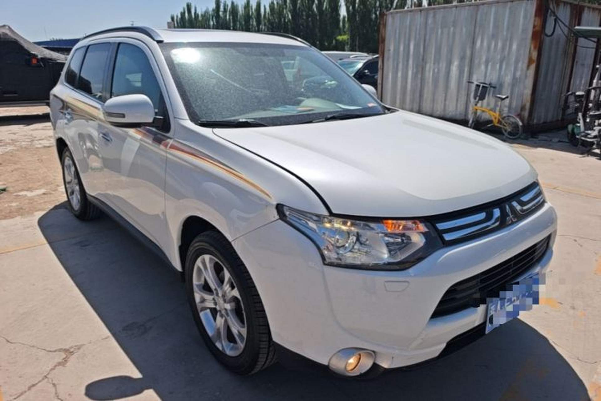 Used Mitsubishi Outlander 2013 2.4L 4x4 Luxury Navigation Edition 5 Seats Front Right 45 Deg