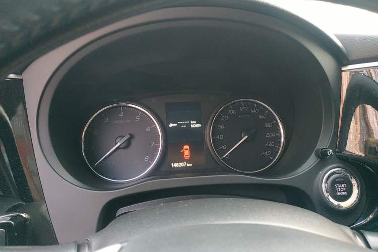 Used Mitsubishi Outlander 2013 2.4L 4x4 Luxury Navigation Edition 5 Seats Instrument Cluster