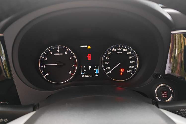 Used Mitsubishi Outlander 2013 2.4L 4x4 Luxury Navigation Edition 5 Seats Instrument Cluster