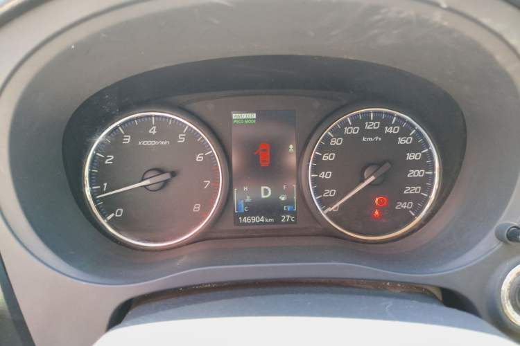 Used Mitsubishi Outlander 2013 2.4L Four-Wheel Drive Luxury Navigation Version 7 Seats Instrument Cluster