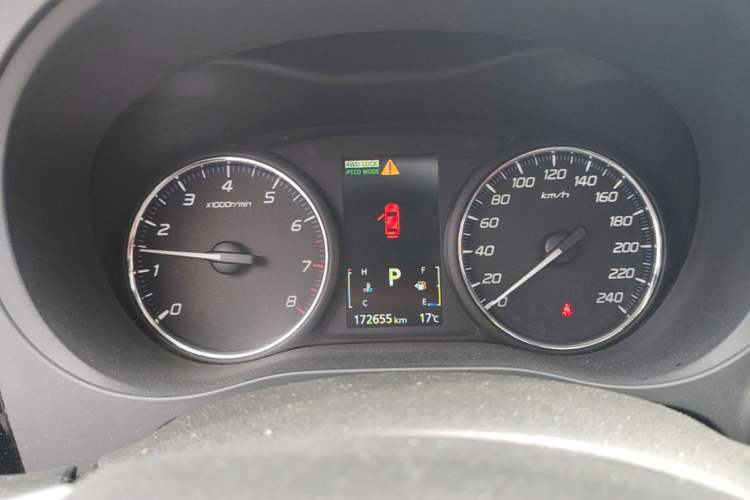 Used Mitsubishi Outlander 2013 2.4L 4x4 Luxury Navigation Edition 5 Seats Instrument Cluster