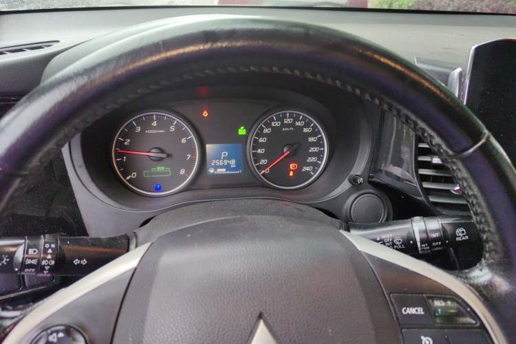 Used Mitsubishi Outlander 2013 2.0L 4x4 Urban Navigation Edition 5 Seats Instrument Cluster