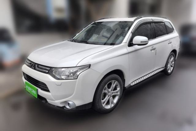 Used Mitsubishi Outlander 2013 2.4L 4x4 Luxury Navigation Edition 5 Seats