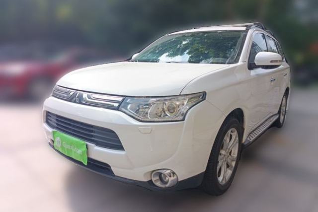 Used Mitsubishi Outlander 2013 2.4L 4x4 Luxury Navigation Edition 5 Seats