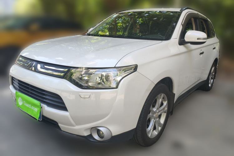 Used Mitsubishi Outlander 2013 2.4L Four-Wheel Drive Luxury Navigation Version 7 Seats Guazi used car, China used car export, Used car for sale, Used cars, Cheapest cars for sale