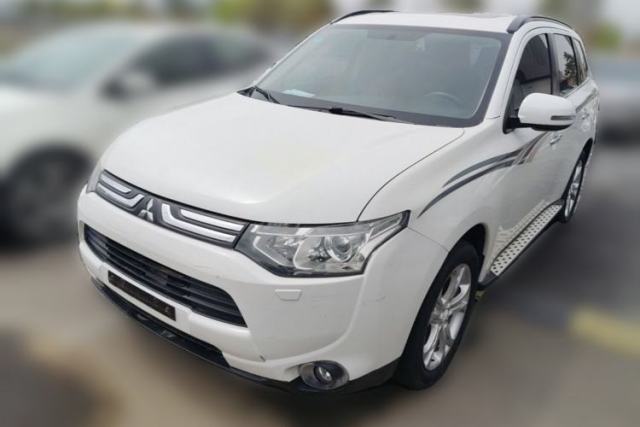 Used Mitsubishi Outlander 2013 2.4L 4x4 Luxury Navigation Edition 5 Seats