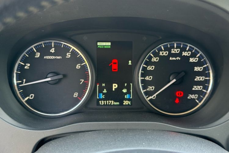 Used Mitsubishi Outlander 2013 2.4L 4x4 Luxury Navigation Edition 5 Seats Odometer Close Up