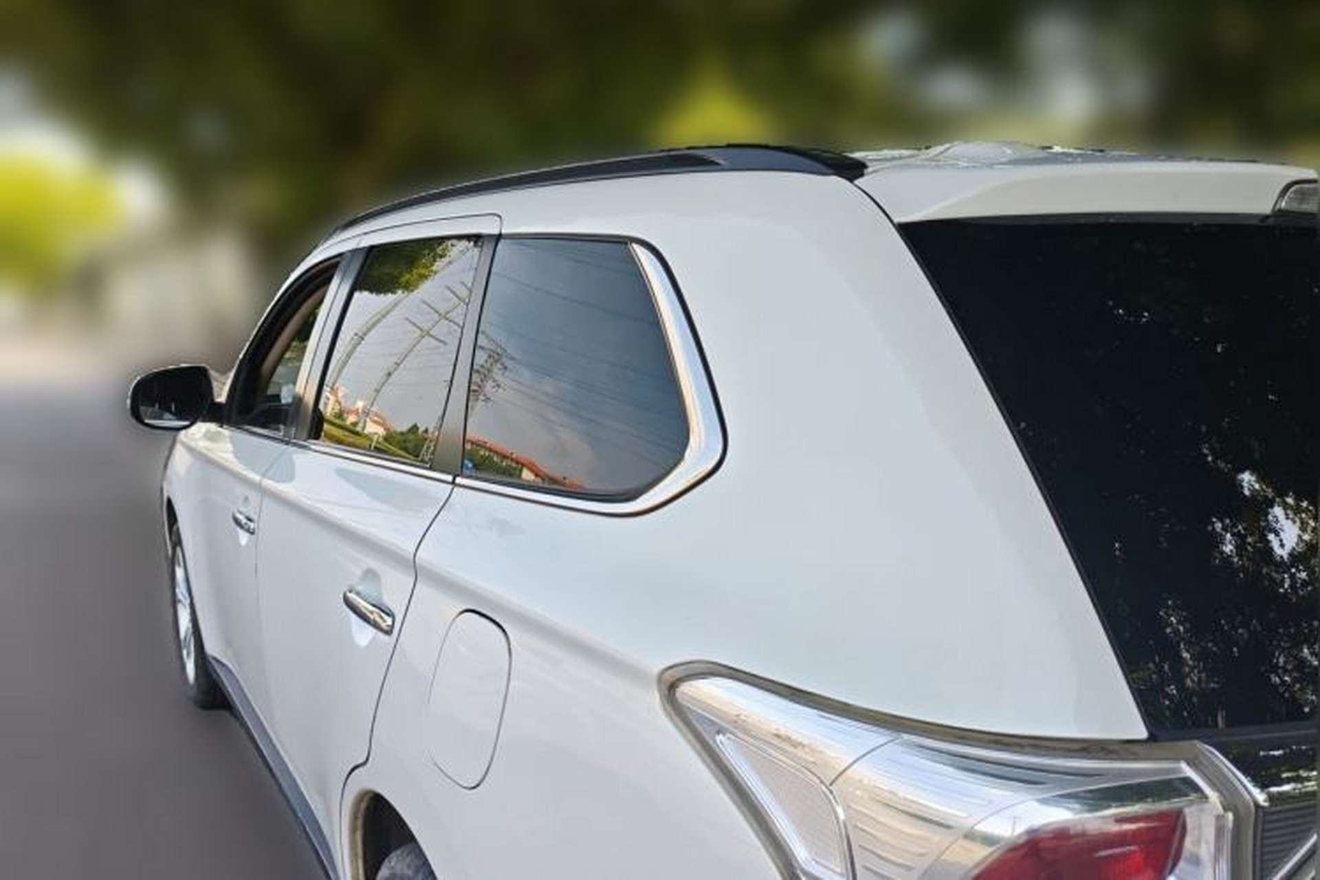 Used Mitsubishi Outlander 2013 2.4L Four-Wheel Drive Luxury Navigation Version 7 Seats Rear Left 45 Deg