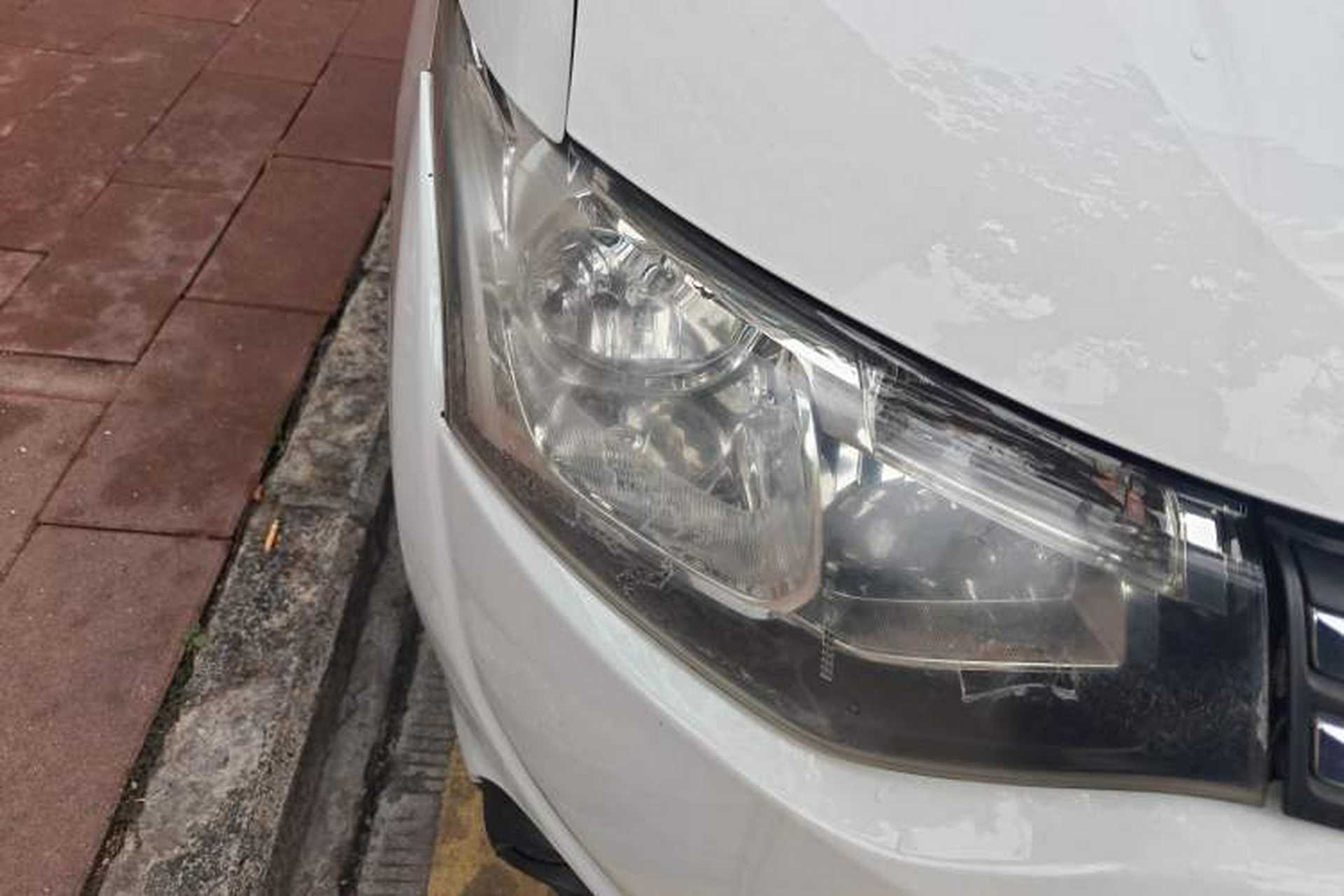 Used Mitsubishi Outlander 2013 2.0L Two-Wheel Drive Sport Navigation Version 5 Seats Right Front Headlight