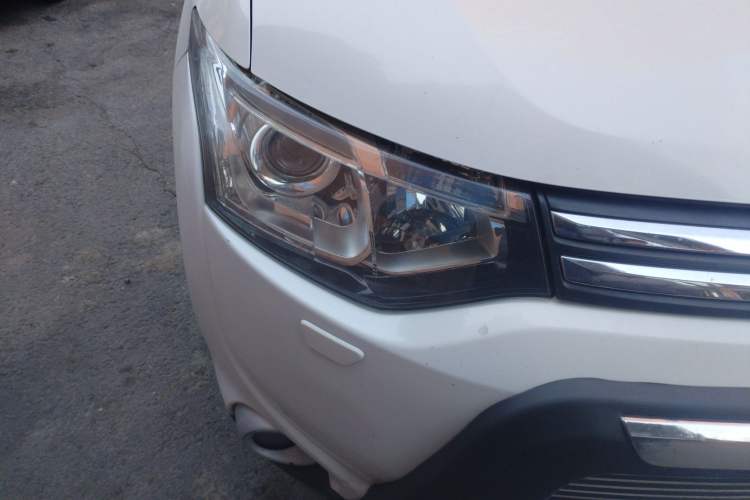 Used Mitsubishi Outlander 2013 2.4L 4x4 Luxury Navigation Edition 5 Seats Right Front Headlight