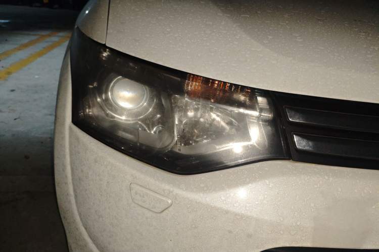 Used Mitsubishi Outlander 2013 2.4L Four-Wheel Drive Luxury Navigation Version 7 Seats Right Front Headlight