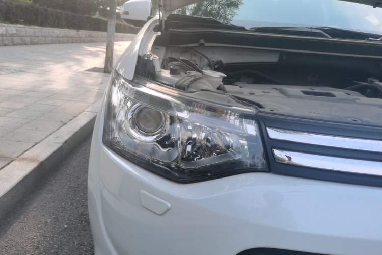 Used Mitsubishi Outlander 2013 2.4L 4x4 Luxury Navigation Edition 5 Seats Right Front Headlight